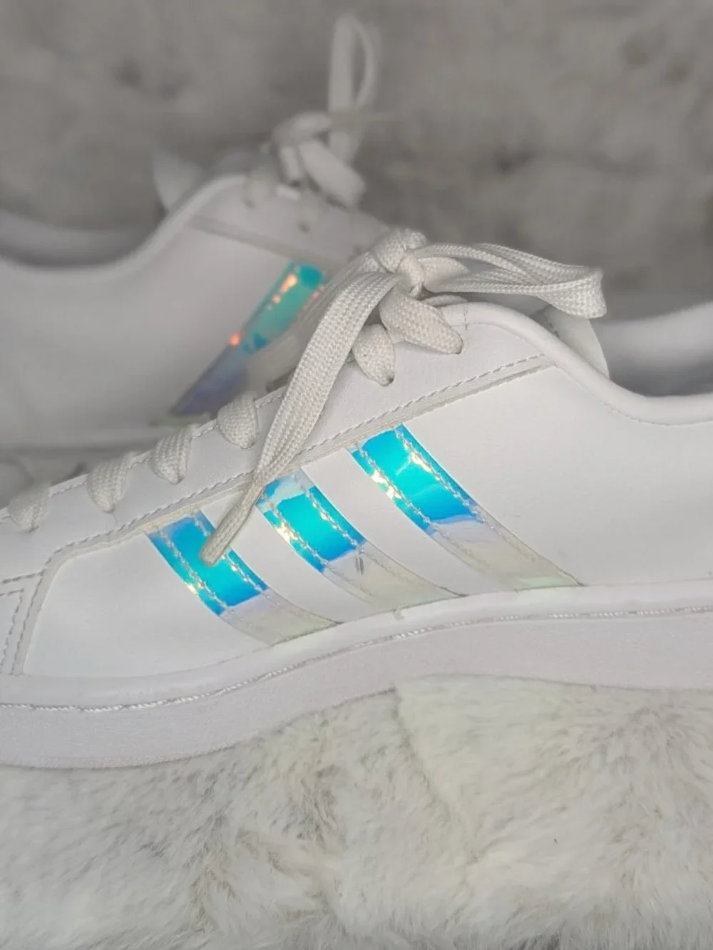 Adidas Grand Court Women's Size 8 White Holographic Iridescent Sneakers EUC